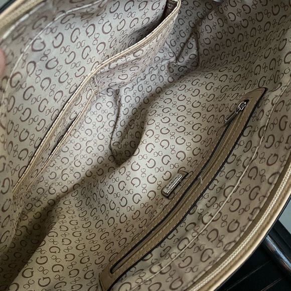 Guess Tote - Picture 2 of 3